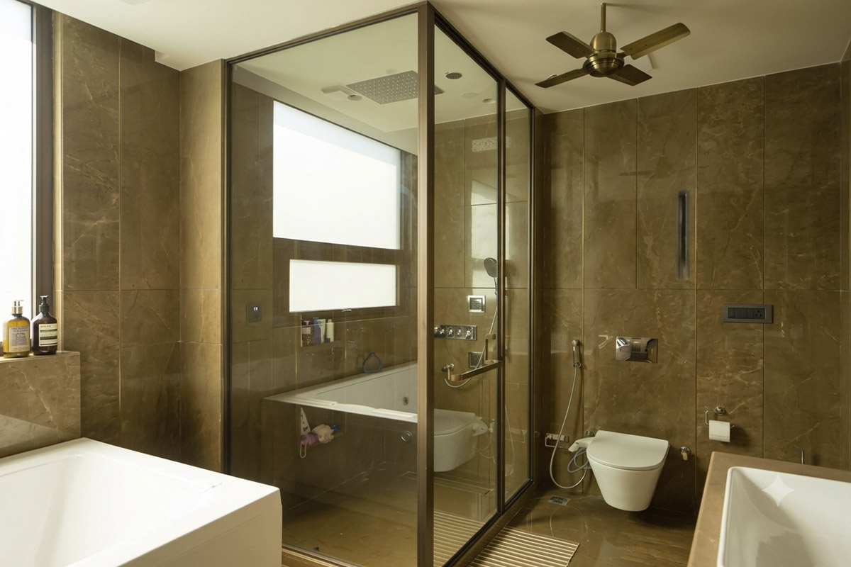 Bright room with large DOORs